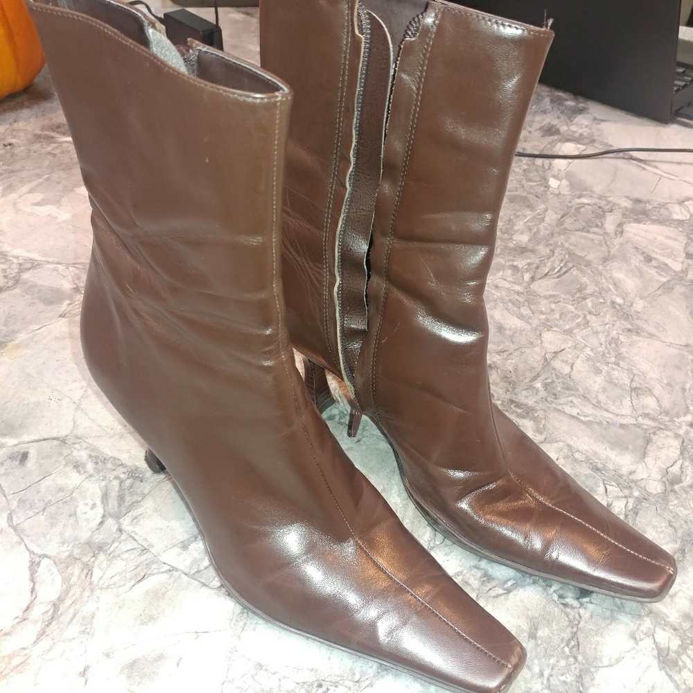 Brown learner boots